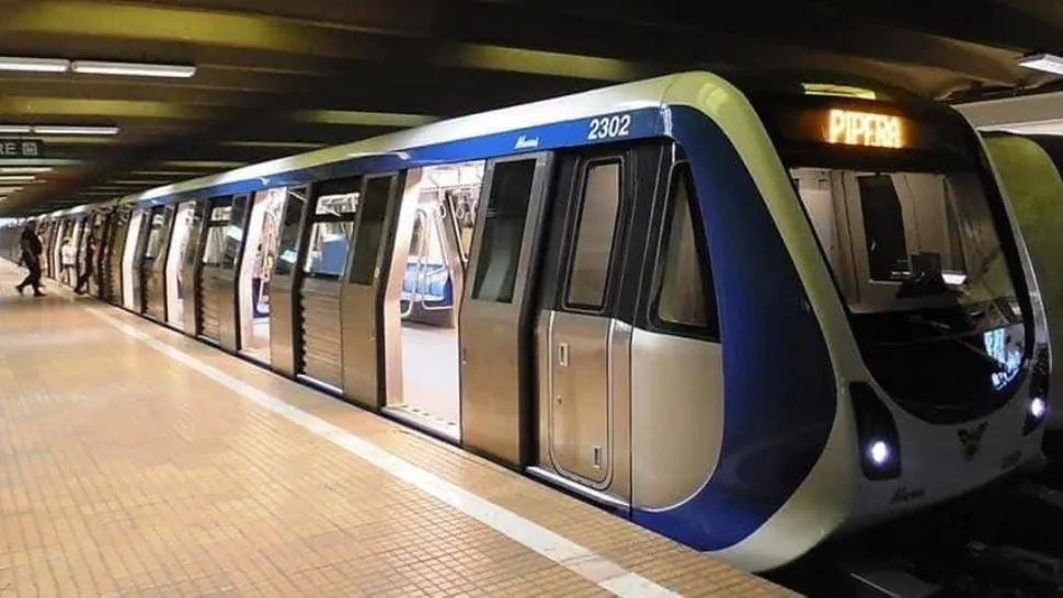 Probleme la metrou în orele de vârf. Tren retras de urgență din circulație