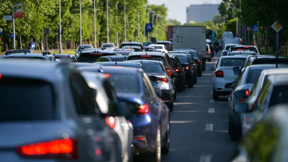Restricții de trafic în Capitală cu ocazia Zilei Aviației. Se modifică traseele liniilor 100, 203 și 205