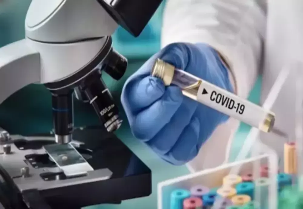 Ce spun specialiștii despre evoluția CoVID-19 în România