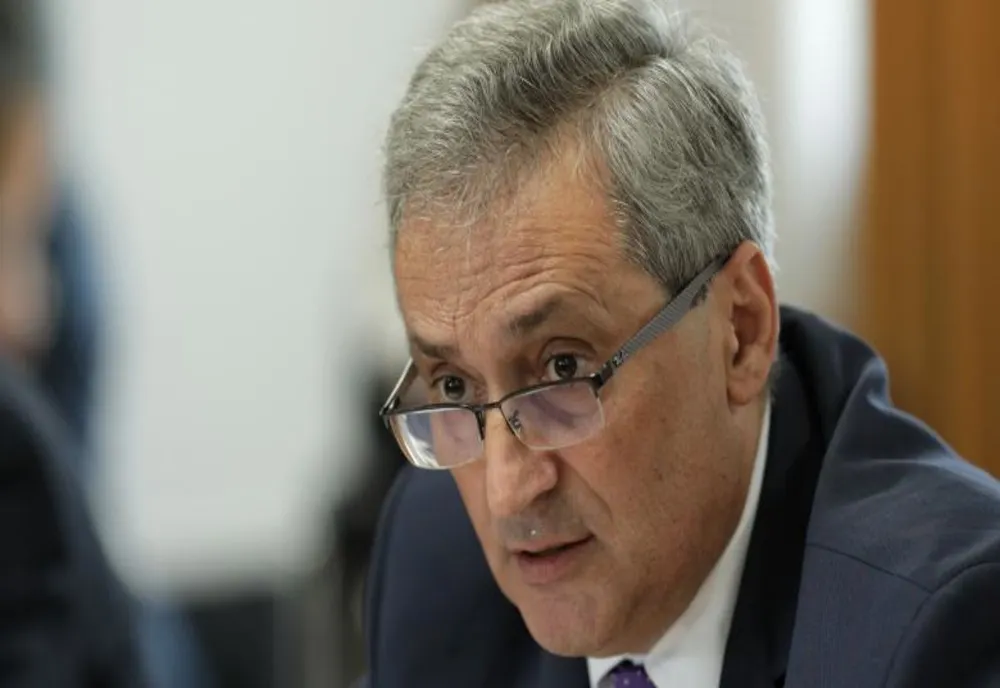 Doi cetăţeni capturaţi în România, extrădaţi către autorităţile din SUA pentru infracţiuni internaţionale