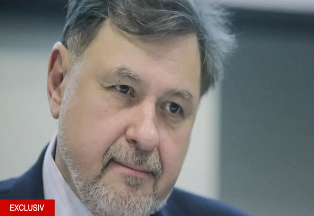 Alexandru Rafila: „Nu avem niciun rezultat științific care să valideze o strategie de vaccinare cu mai multe seruri”