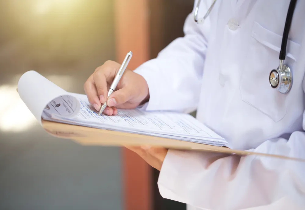 Ce amenzi riscă angajatorii aflați în concediu medical, începând cu 1 august