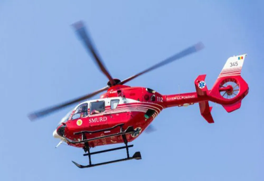 Adolescent dispărut în apele Dunării, căutat cu scafandri, ambarcaţiuni şi un elicopter SMURD