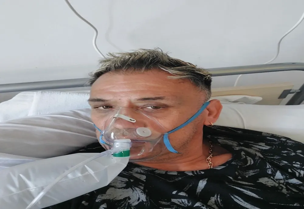 Liderul protestelor anti-vaccin din Zalău s-a infectat cu SARS-CoV-2 și a ajuns la spital