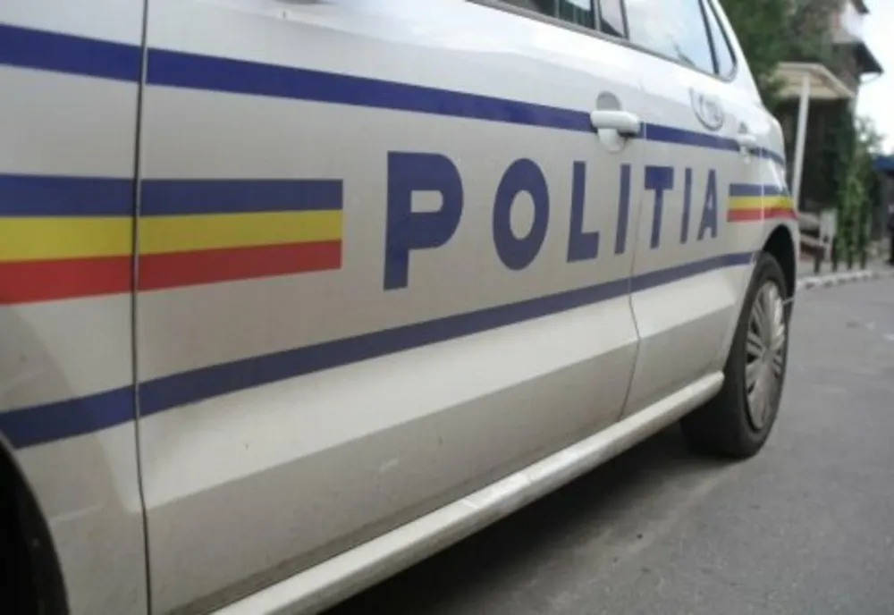 Eleva care și-a înjunghiat colega, reținută de poliție