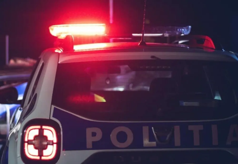 CRIMĂ în București - O femeie, înjunghiată de mai multe ori de fostul iubit