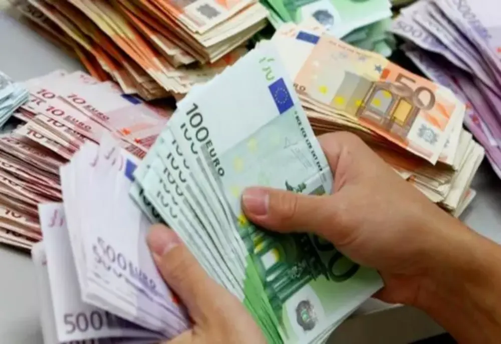 Dian Popescu: „România se împrumută de bani, iar companiile de succes ale statului stau cu miliardele în buzunare”