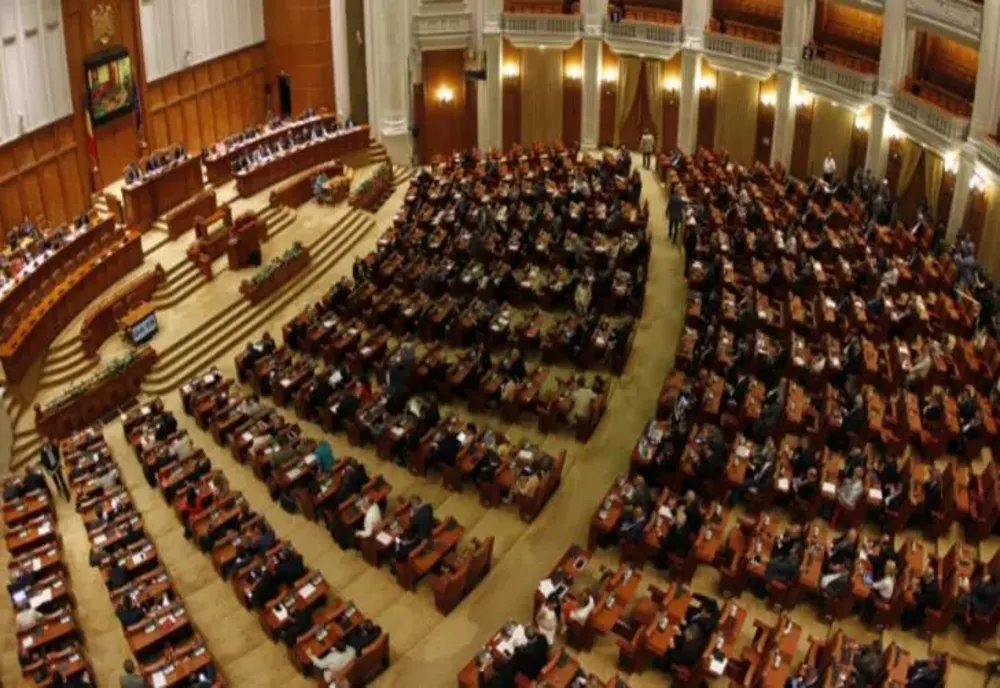 PARLAMENTUL, CONVOCAT DIN VACANȚĂ PENTRU ASUMAREA RĂSPUNDERII DE CĂTRE GUVERN