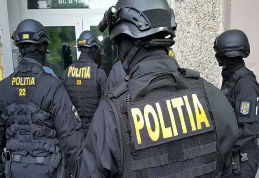 Percheziții în București. Mai multe bancnote de 500 de euro falsificate au fost puse în circulație