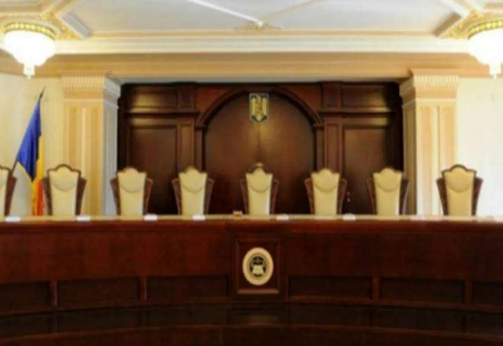 PESTE 120.000 DE ROMÂNI AU SEMNAT O PETIȚIE PRIN CARE CER JUDECĂTORI INDEPENDENȚI POLITIC LA CCR
