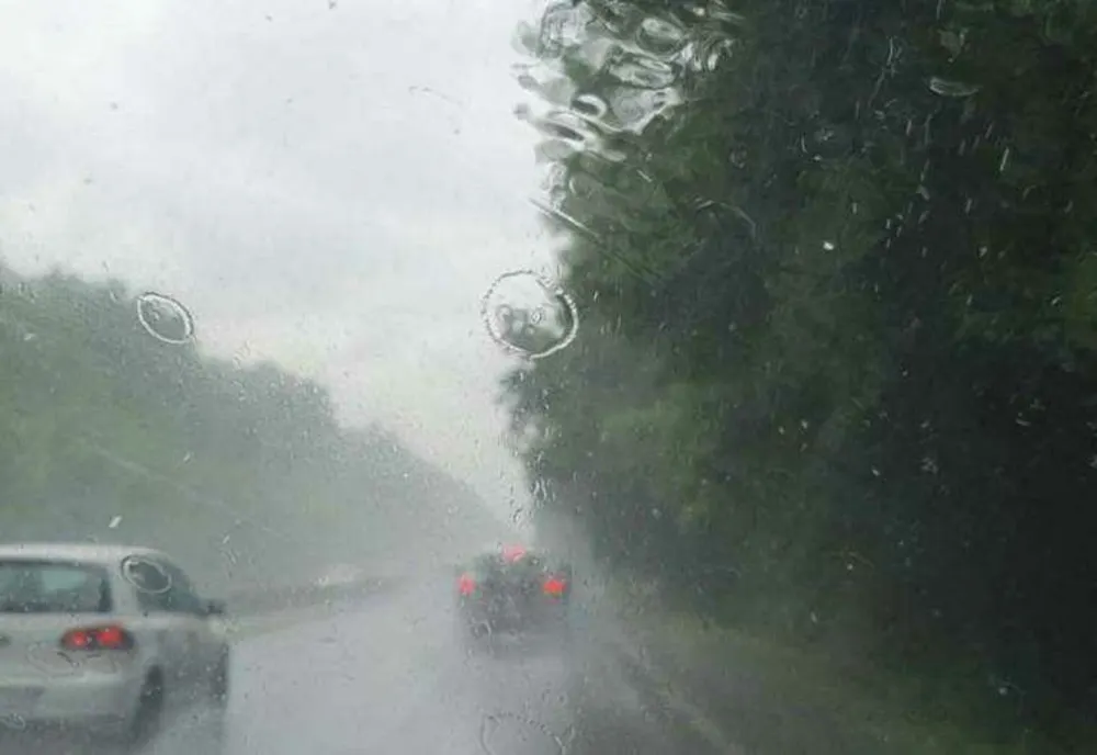 VREMEA 16 MAI. FRIG ȘI PLOI ÎN APROAPE TOATĂ ȚARA 