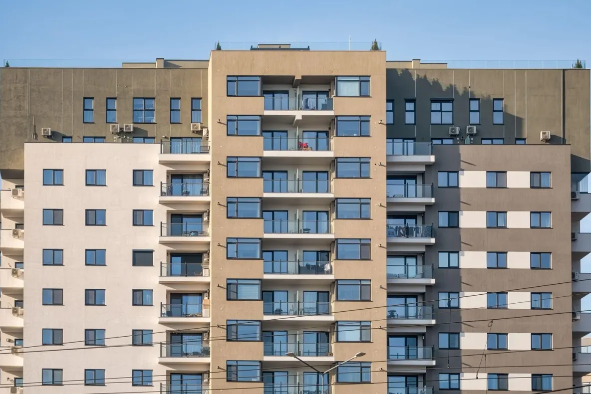 Diferențe mari de prețuri la apartamente în România: cu 100.000 de euro, suprafețe de la 37 la 76 mp