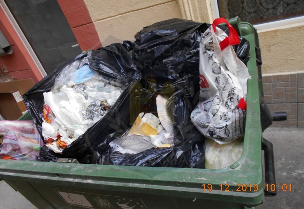 Întâlnire cu scântei la Ministrul Mediului. Costel Alexe a discutat cu șefii municipalității pe tema poluării din Capitală. Străzile nu au mai fost spălate de trei luni