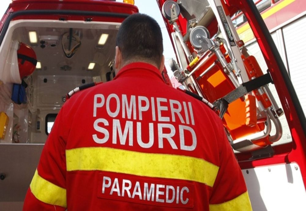 Exclusiv. Paramedici în carantină după ce au transportat, fără echipamente de protecție, un pacient cu coronavirus
