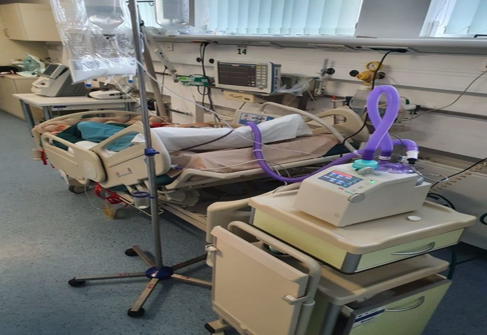 Anchetă epidemiologică la un centru de dializă privat din București. 9 persoane, pacienți și medici, confirmați cu COVID-19