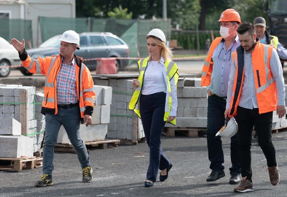 Gabriela Firea anunță finalizarea unui proiect cu 500 de locuri de parcare/ Firea: Era doar o groapă acum 4 ani