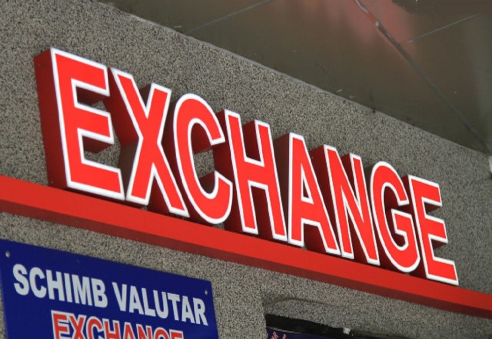 BNR a anunţat un curs de 4,8392 lei pentru un euro