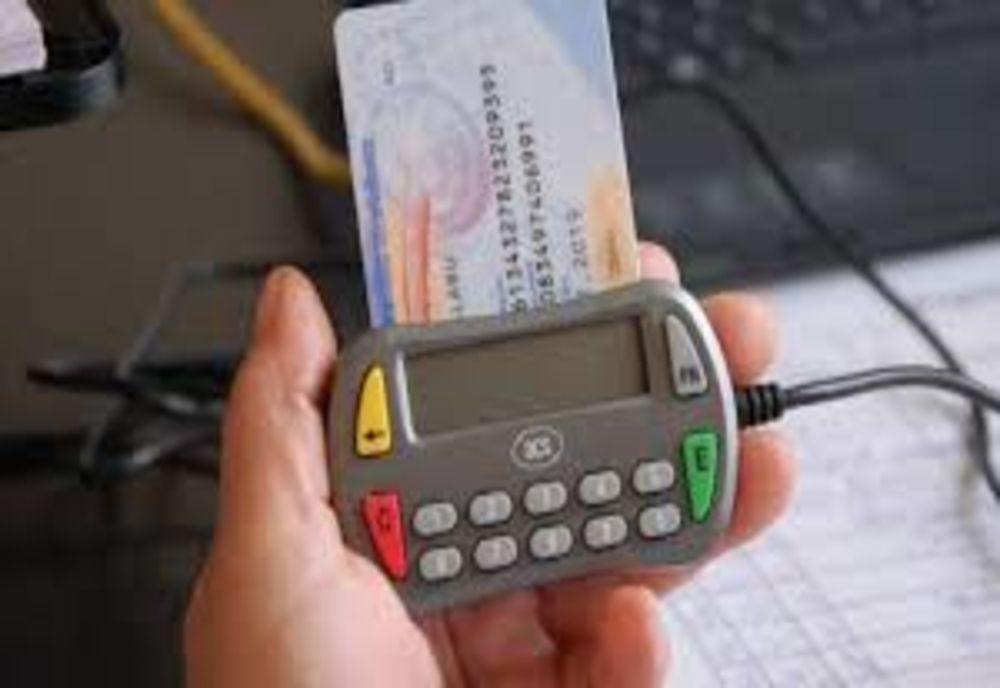 Cardul de sănătate redevine obligatoriu din octombrie