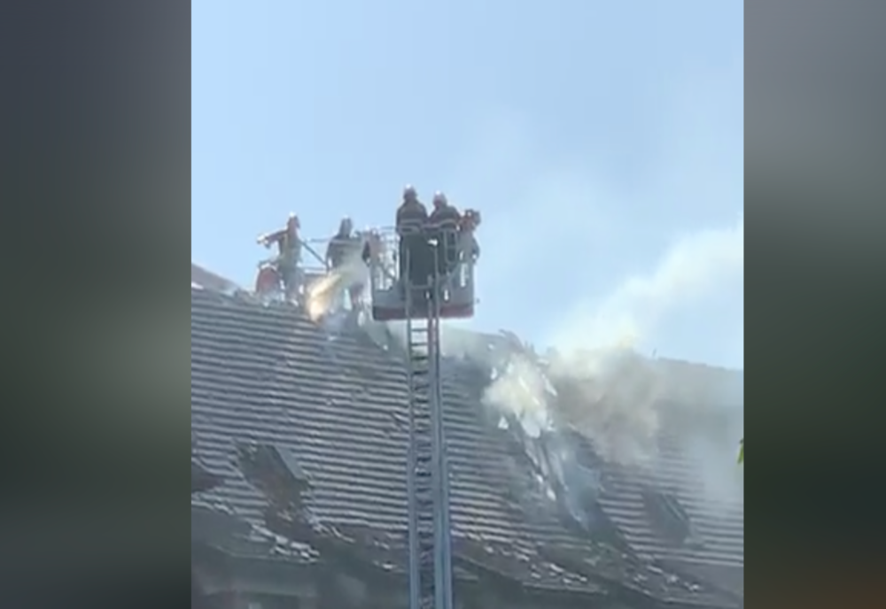 Incendiu la un hotel istoric de pe Bulevardul Kiseleff din București