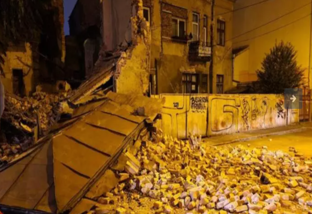 O clădire monument-istoric din capitală s-a prăbușit parțial