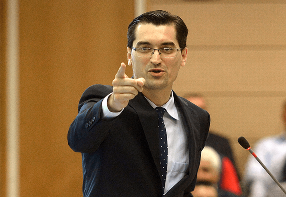 EXCLUSIV | Membru din FRF, demis pentru că era prieten cu Mircea Sandu: “Au spus că sunt protejatul lui și m-au dat afară!”