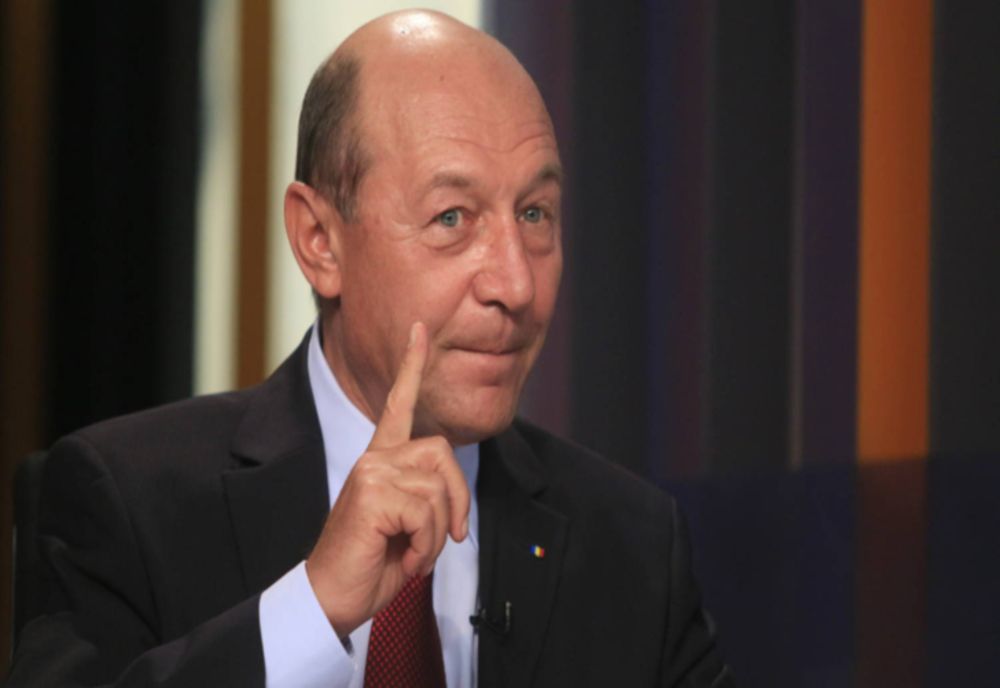 Băsescu: Cei care au tras la Revoluție au funcții înalte în Ministerul Apărării