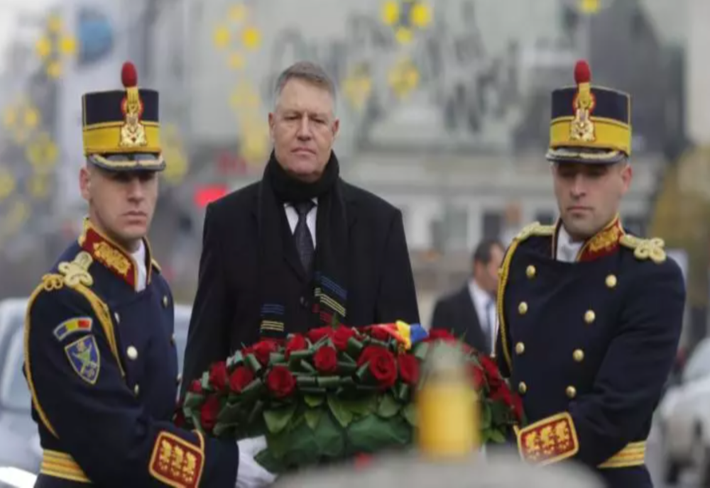 Președintele Klaus Iohannis a depus o coroană de flori în memoria victimelor Revoluției din decembrie 1989