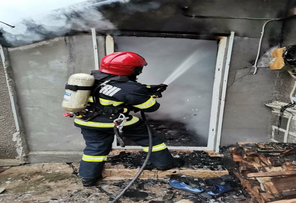 Explozie urmată de incendiu. Intervine elicopterul SMURD