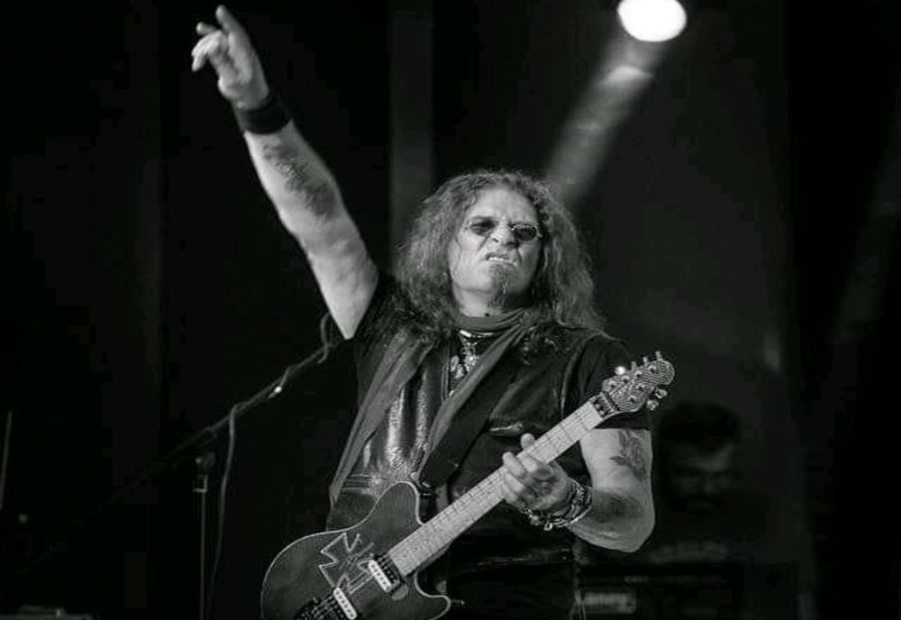 Adi Bărar, fondatorul și liderul trupei Cargo, a murit, răpus de coronavirus