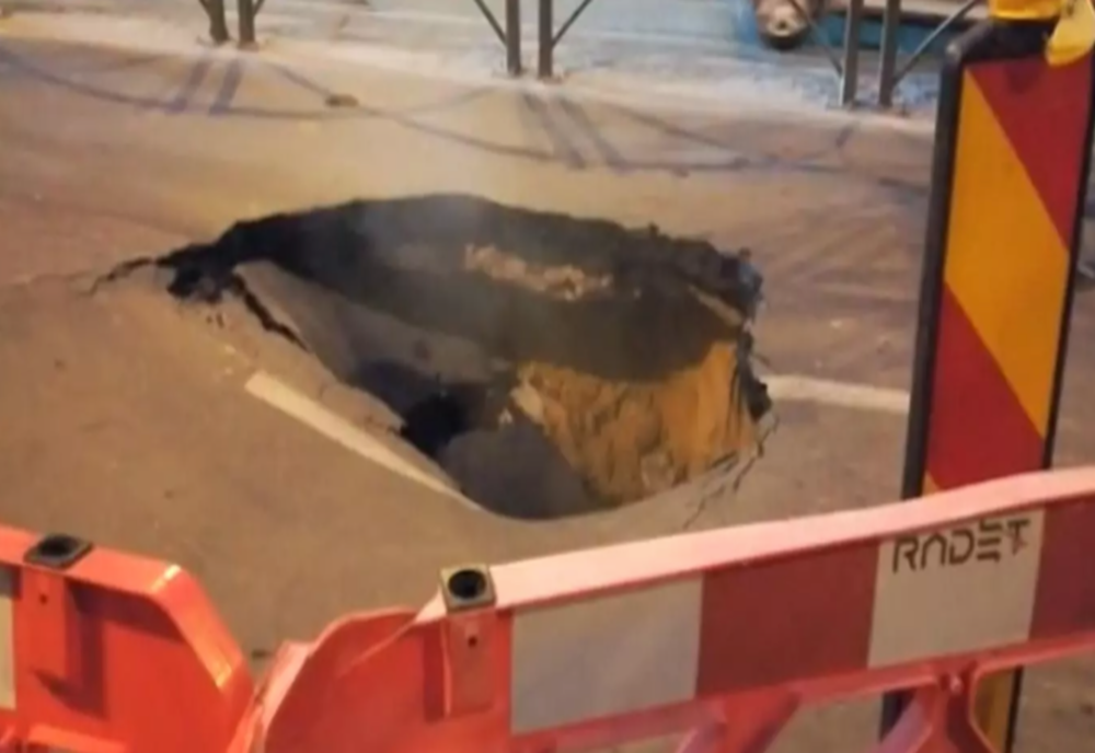 Asfalt SURPAT pe una dintre cele mai circulate artere din Capitală