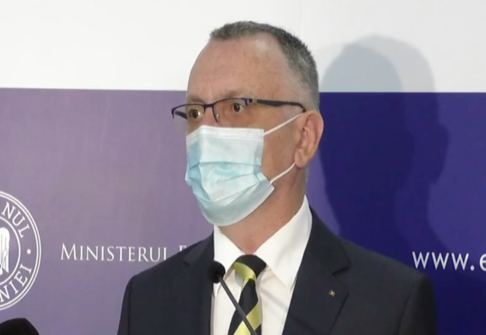 Ministrul Educației propune ca școlile să rămână deschise și după depășirea pragului de 6 la mie