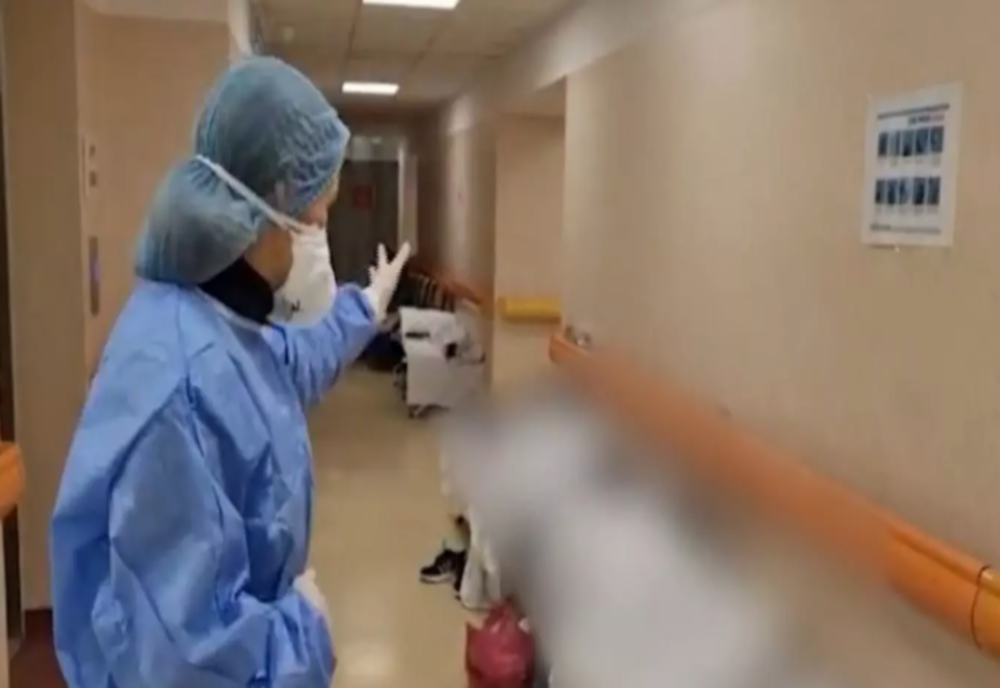 Criză MAJORĂ la ATI! Pacienți tratați pe holuri. Imagini de coșmar din spitale