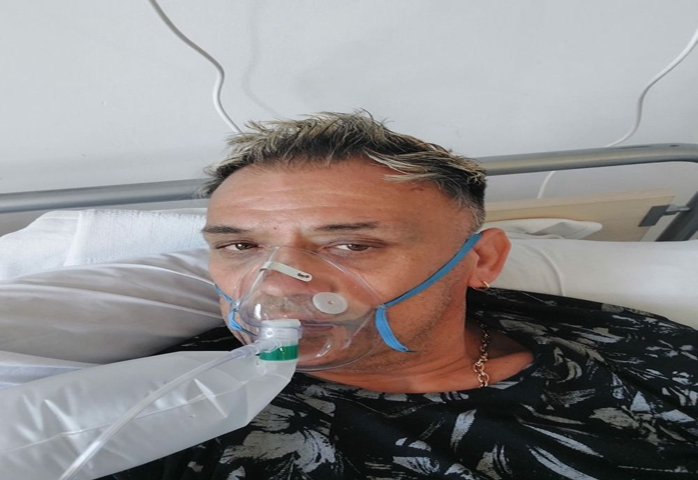 Liderul protestelor anti-vaccin din Zalău s-a infectat cu SARS-CoV-2 și a ajuns la spital