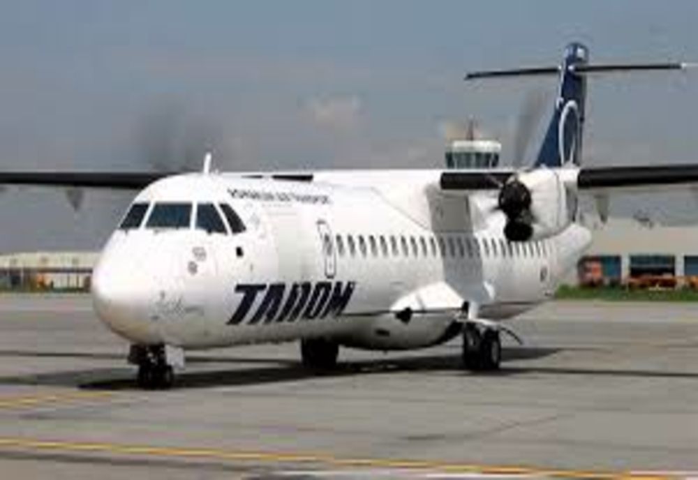 Conducerea Tarom refuză revendicările sindicaliștilor. Negocierile continuă