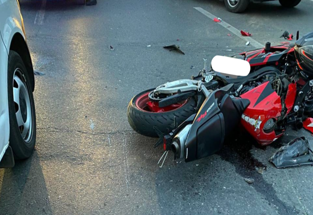 Accident îngrozitor în București! Un motociclist de 26 de ani a murit spulberat de un autoturism