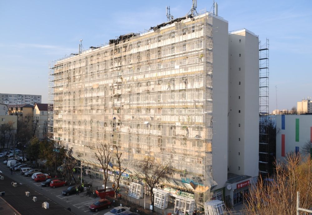 COMUNICAT DE PRESĂ - Sectorul 4 începe reabilitarea termică a primelor 158 de blocuri cu bani din PNRR