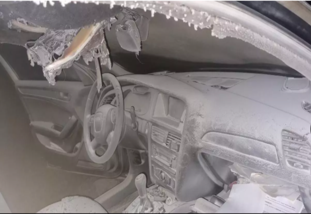 Caz șocant în București. Un bărbat drogat cu COCAINA și-a băgat iubita în portbagaj și a dat foc autoturismului