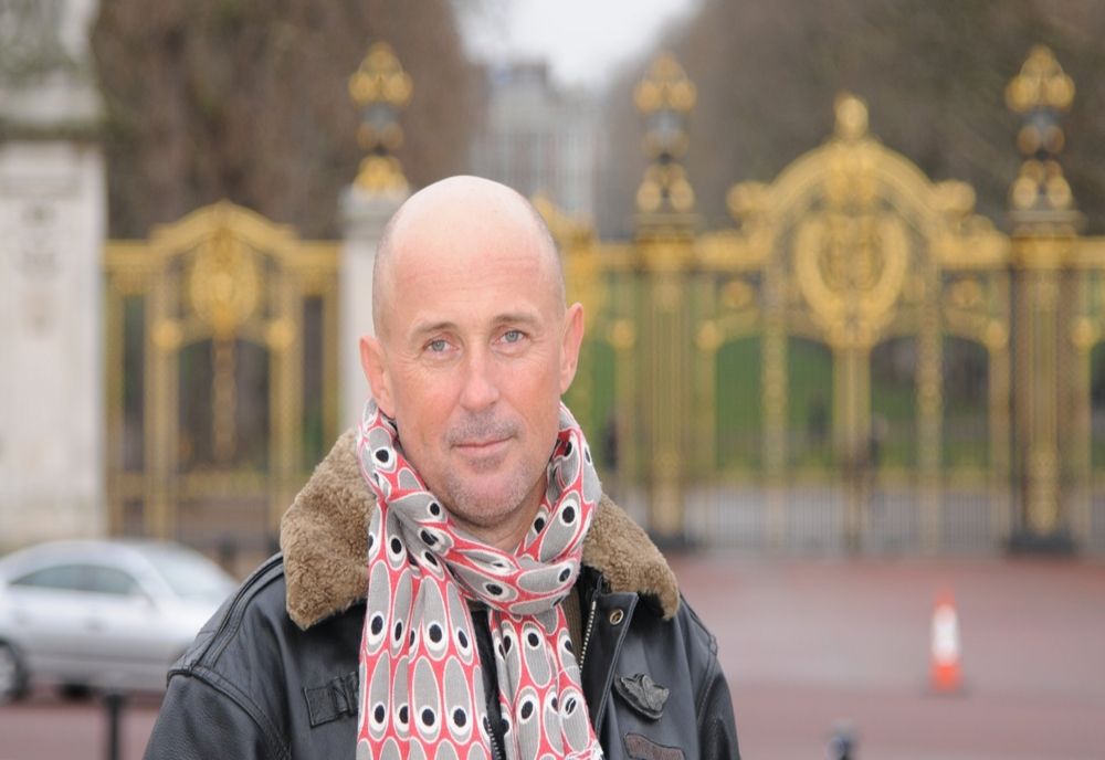 Mugur Mihăescu: Nu cer demisia lui Aurescu, cer demisia unui sistem! Să ne unim într-o singură mișcare suverană, românii să vină la vot!