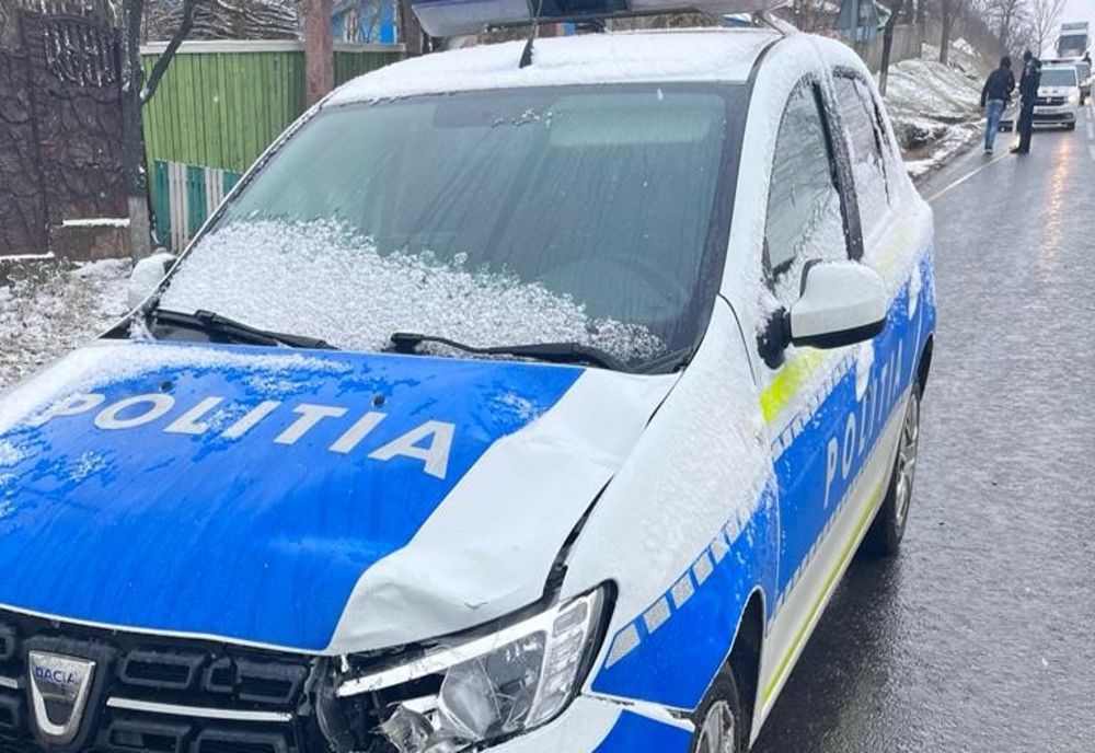 Minor de 10 ani accidentat grav de o autospecială a poliției, în interiorul localității Bursucani, din județul Galați