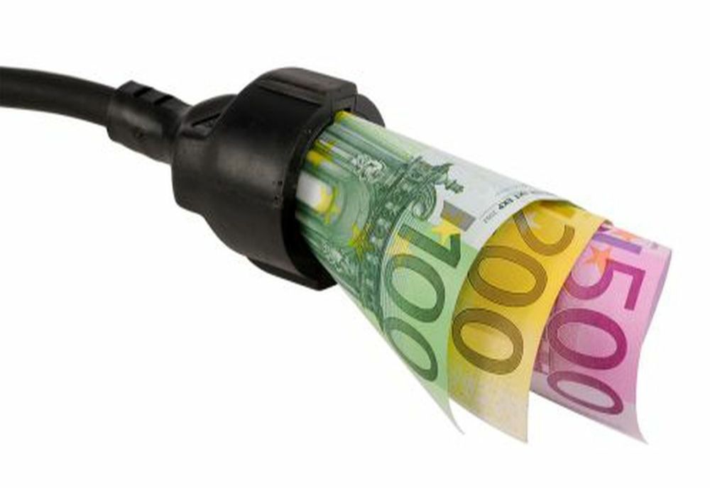Cum pot fi recuperați banii NEFOLOSIȚI de pe cardul de energie? Au mai rămas doar câteva zile