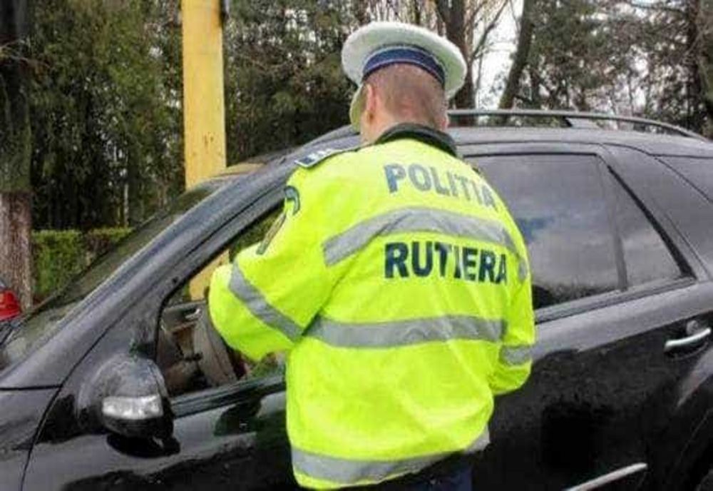 DGPMB: BĂRBAT REȚINUT 24 DE ORE PENTRU CĂ A CONDUS O MAȘINĂ FURATĂ BEAT, CU PERMISUL DE CONDUCERE ANULAT