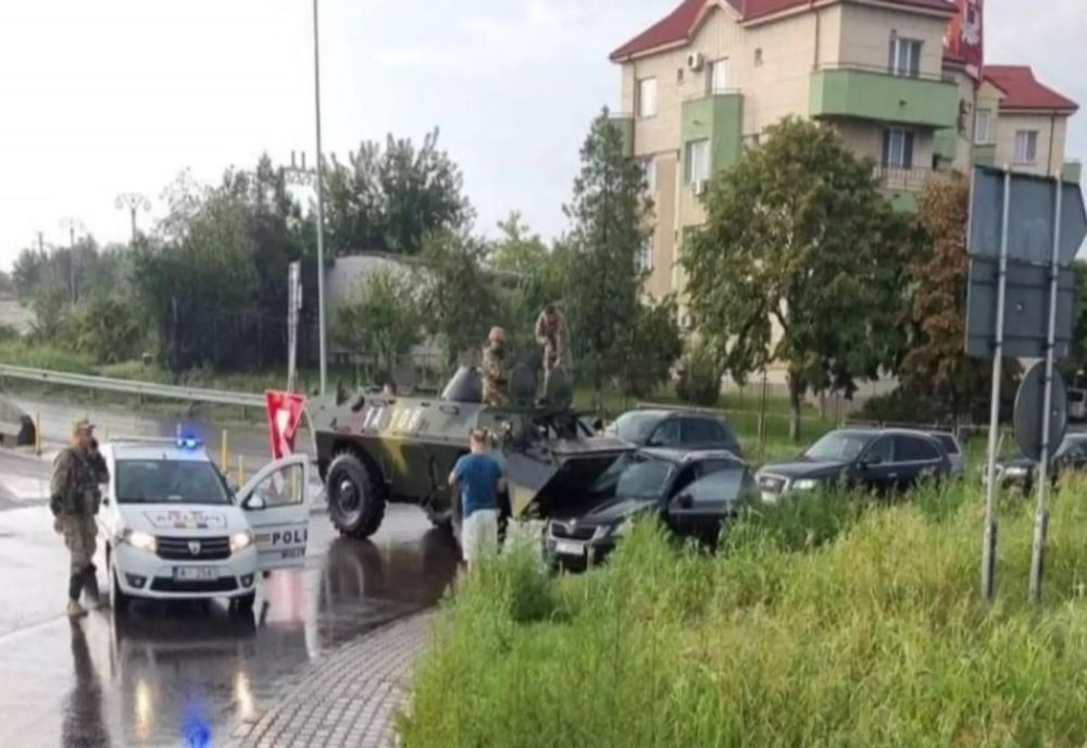 ACCIDENT ÎN LOCALITATEA OVIDIU. UN  TRANSPORTOR BLINDAT (TAB) A FOST IMPLICAT ÎNTR-UN ACCIDENT RUTIER  