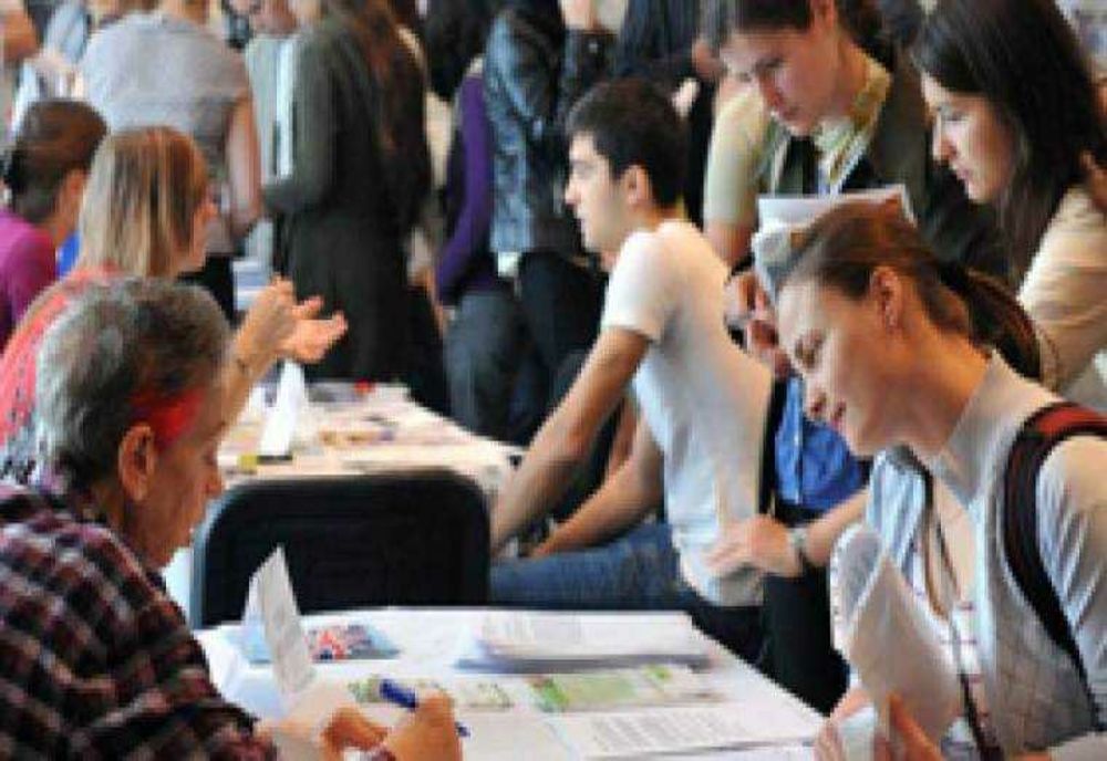 SCĂDERE SEMNIFICATIVĂ A ȘOMAJULUI ÎN RÂNDUL TINERILOR ÎN PRIMA JUMĂTATE A ANULUI 2024