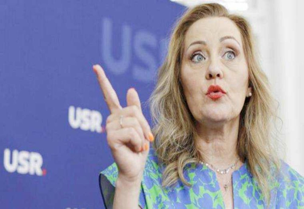 Elena Lasconi – o catastrofă pe politica externă