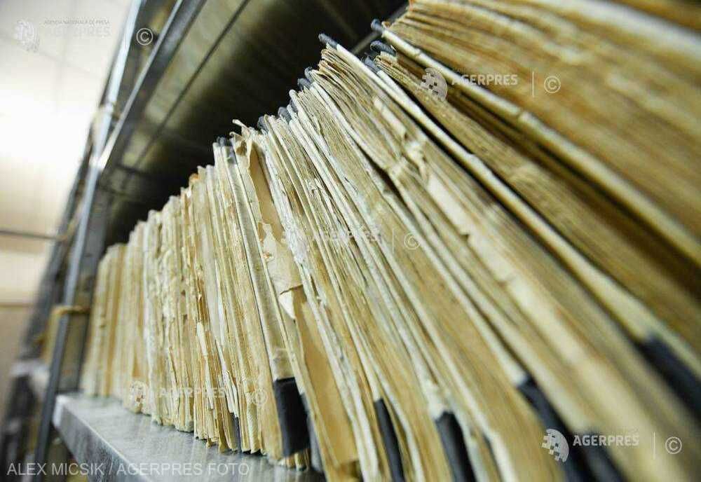 GREFIERĂ GRAV RĂNITĂ LA TRIBUNALUL BUCUREŞTI, DUPĂ CE RAFTURILE DIN ARHIVĂ S-AU PRĂBUŞIT PESTE EA