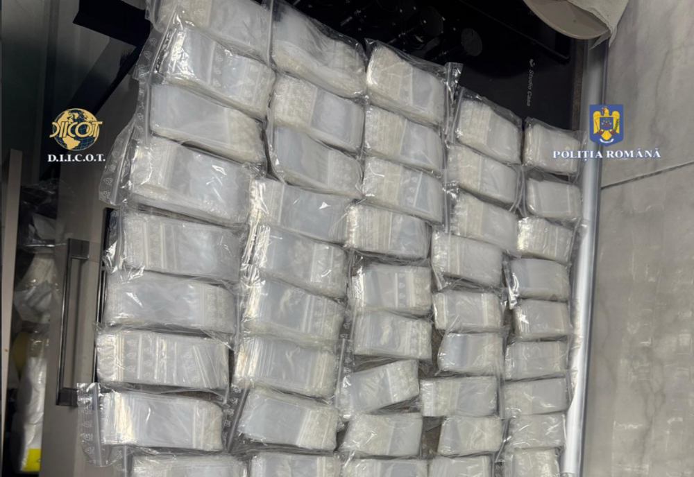 GRUPARE DE TRAFIC DE DROGURI DESTRUCTURATĂ ÎN BUCUREȘTI: 19 PERSOANE REȚINUTE