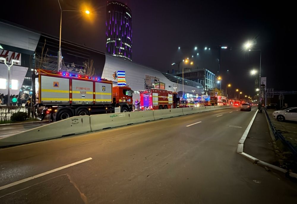 Panică la Promenada Mall! Peste 1.000 de oameni, evacuați de urgență din cauza unui incendiu la subsol