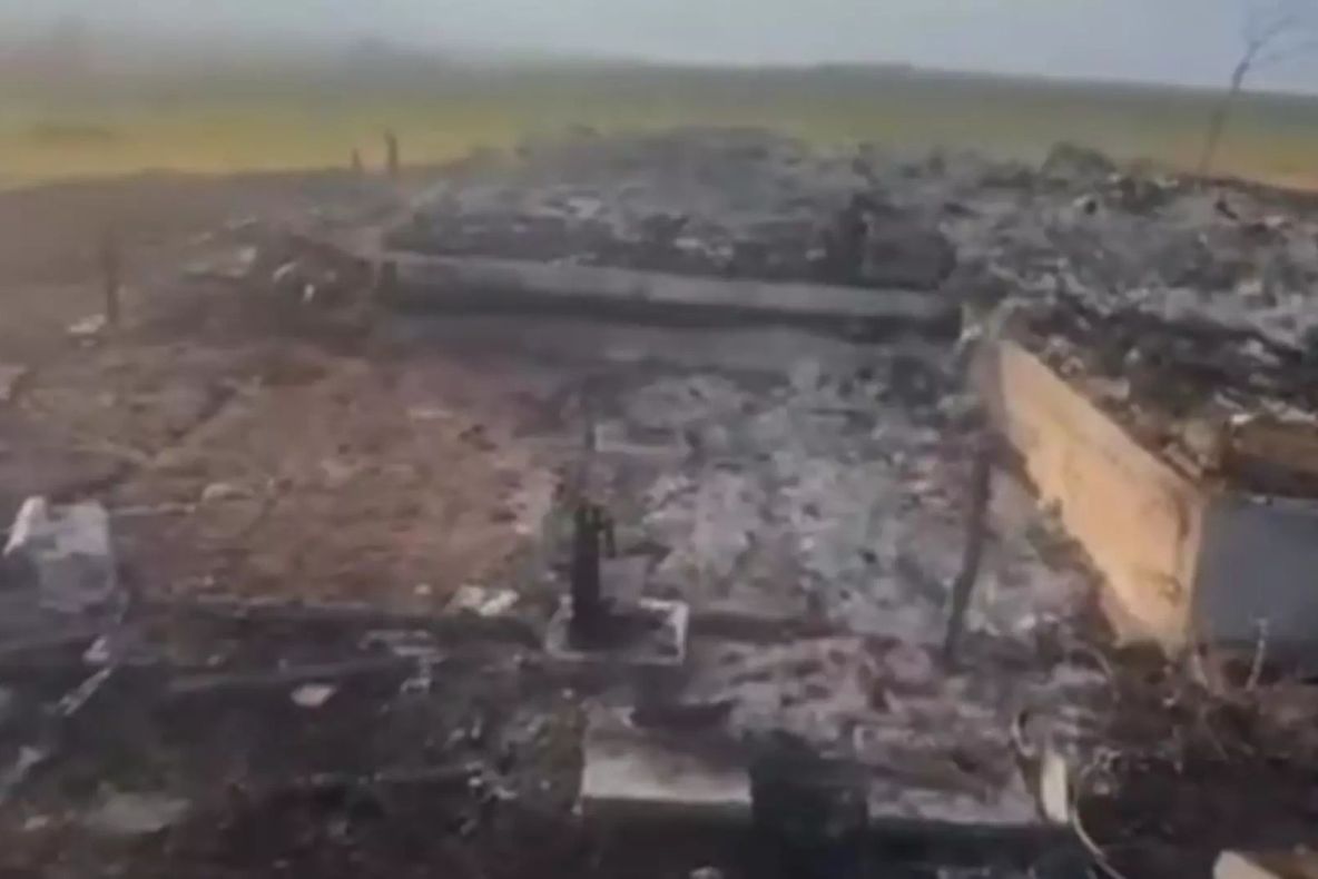 Incendiu devastator la casa lui Mircea Dinescu. Proprietatea s-a făcut scurm! Există suspiciuni că incendiul a fost provocat VIDEO