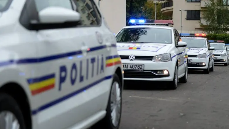 Petrecere cu scandal în Sectorul 3. Polițiștii, atacați cu pietre și sticle