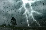 Cod roșu de furtună în București și Ilfov, până la ora 17.30